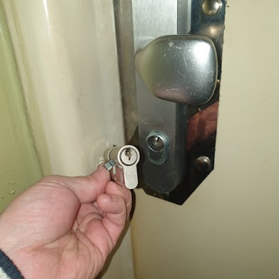 Locksmith - locksmithing NONSTOP Praha<